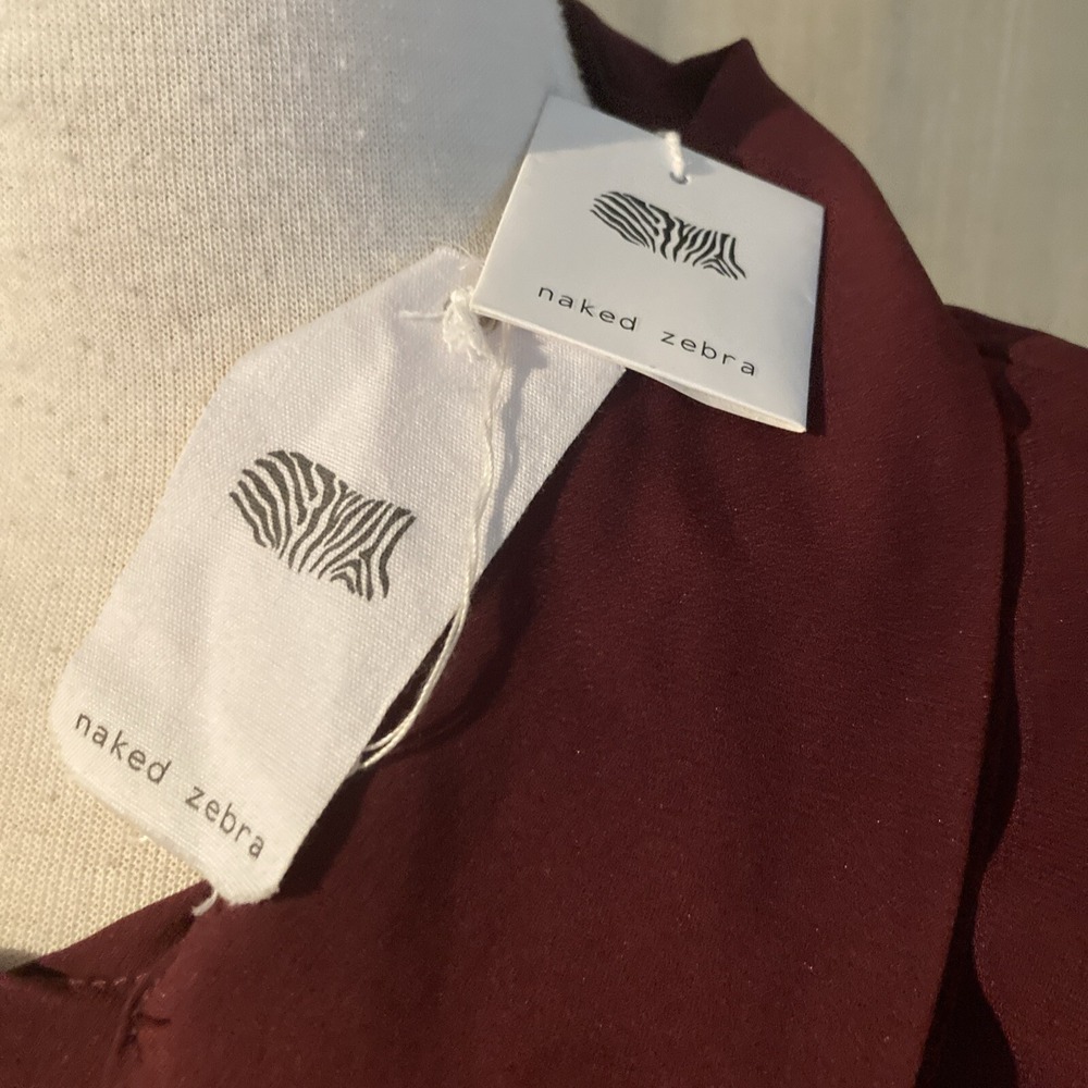 Naked Zebra NWT Burgundy Sleeveless Blouse Size L - Picture 2 of 9
